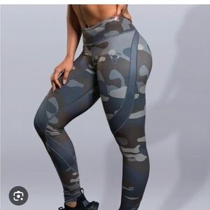 Violate the dress code mesh detailing Camouflage High-Rise Leggings